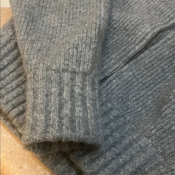 Zara Gray Ribbed Cardigan Sweater - Picture 5 of 6